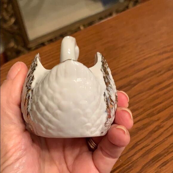 Vtg 60’s Brinn’s porcelain swan with gold details - Picture 5 of 7